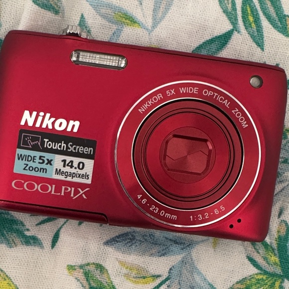Nikon COOLPIX Red Digital Camera with 5x Zoom - Picture 1 of 9